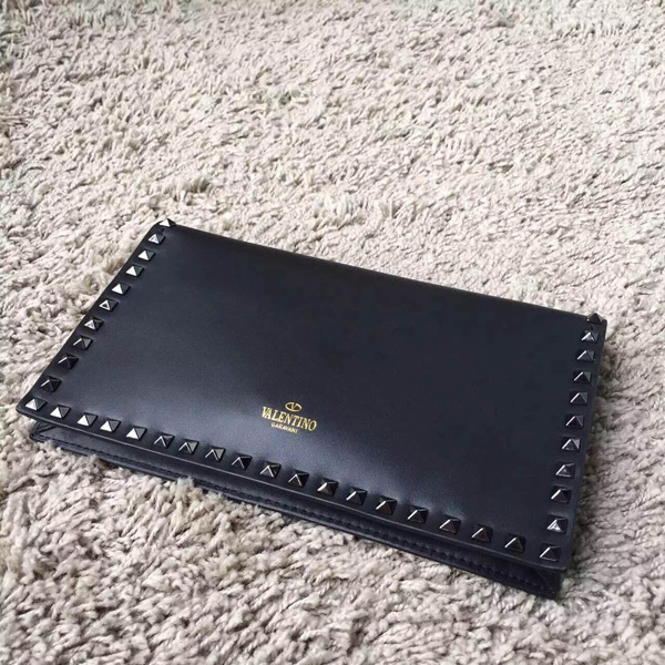 2018新作 ★"Rockstud" Leather クラッチ★Valentino ヴァレンティノスーパーコピー★