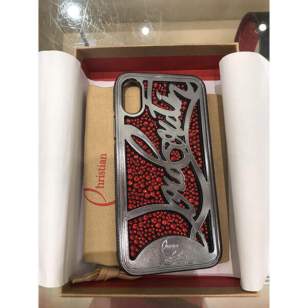 クリスチャンルブタン 豪華なレッド・ストラスの派手さで絶対に勝ち「iPhone XS Max」