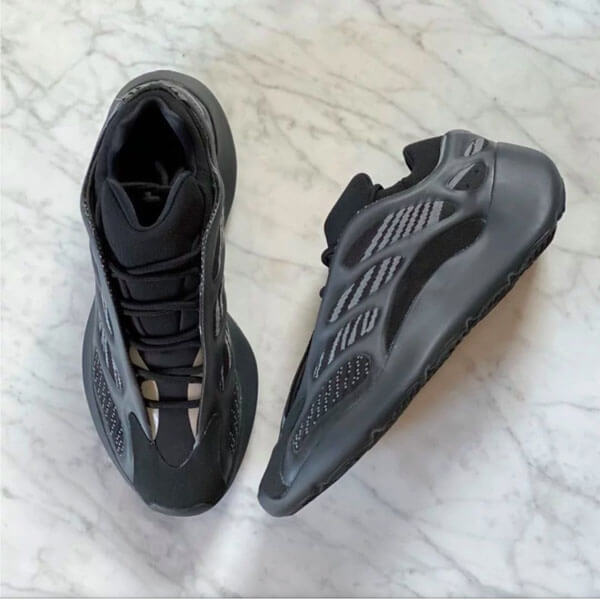 アディダスYEEZY BOOST 700 V3 コピーALVAH イージーブースト アルヴァ  H67799