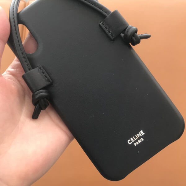 送料込【セリーヌ】ストラップ付き ラムスキン iPhone X/XS ケース